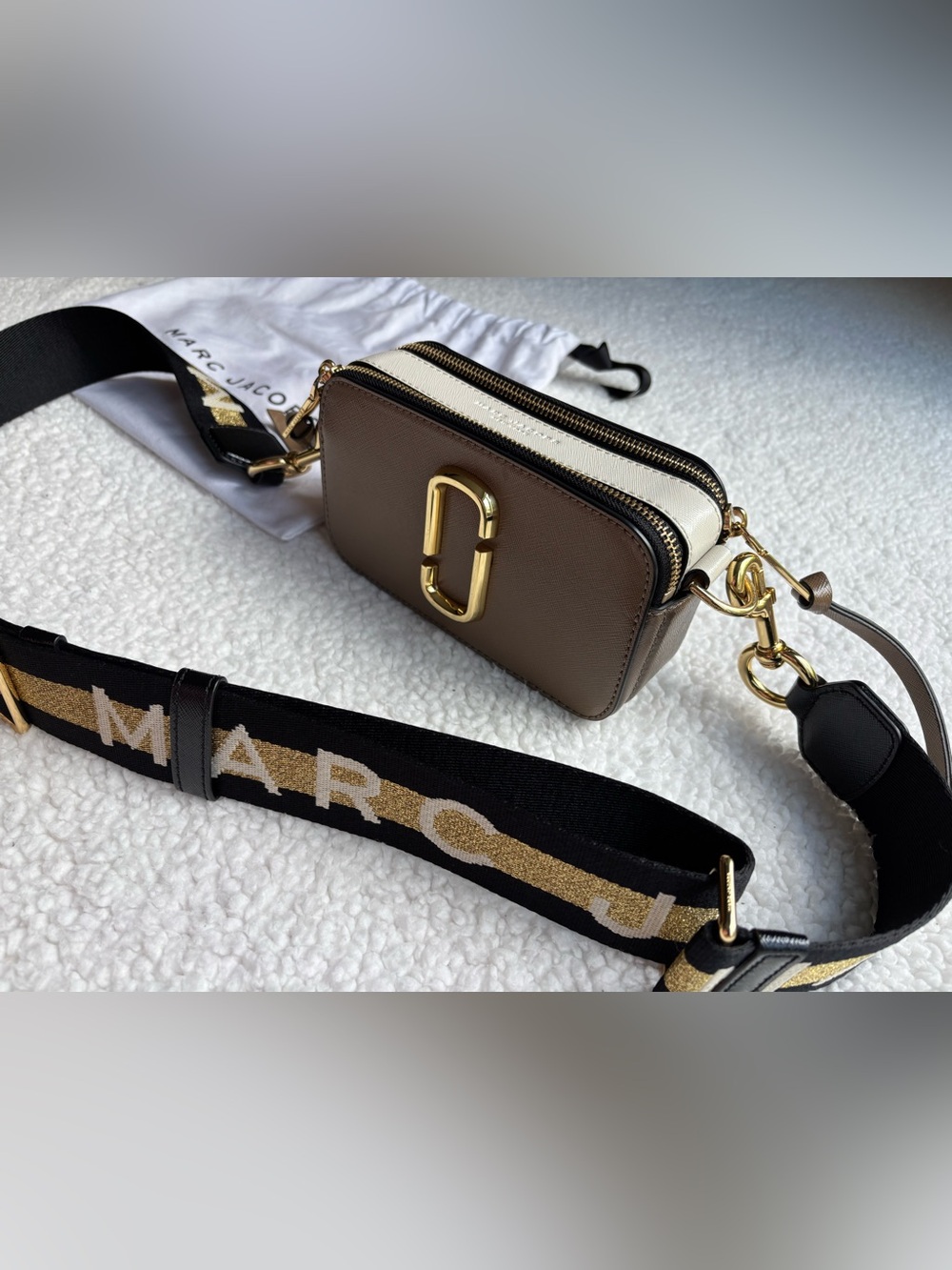 Marc Jacobs Taupe/Cream Snapshot Crossbody Camera Bag Gold Hardware Black Strap